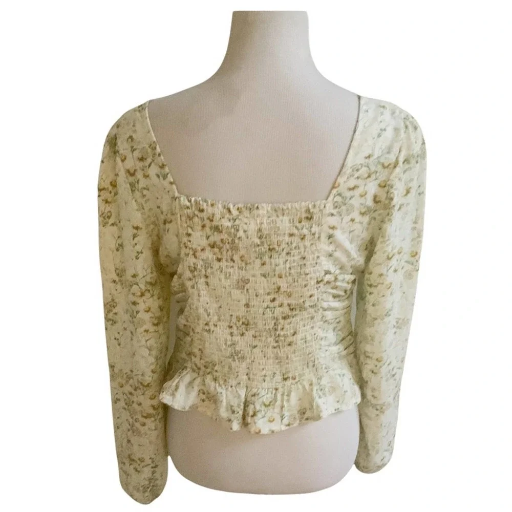 H&M Cottage Core Ruched Cropped Blouse Tie Front Cream & Yellow Size Medium - Picture 3 of 15